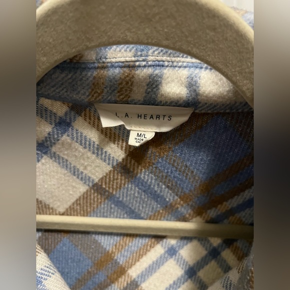 La Hearts Blue and Tan Plaid Utility Jacket Confy Cozy Cabincore Shacket - Picture 4 of 7